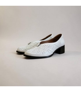 Туфли женские в перфорацию белые P108224  - Respected-Person