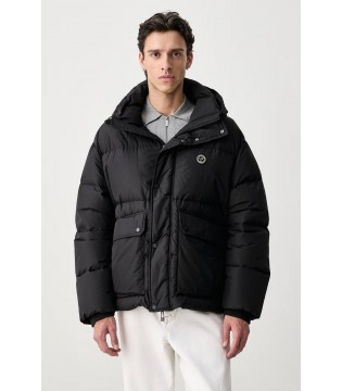 Чоловічий чорний пуховик XM003316 Armani Exchange