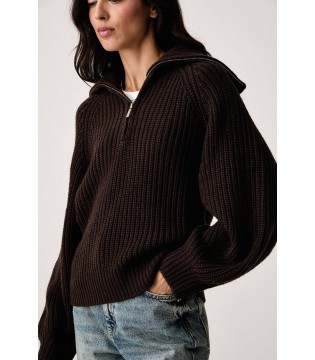 Свитер женский шоколад XW002889 Armani Exchange  1 - Respected-Person