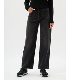 Джинсы женские "relaxed" черные XW000100 Armani Exchange - Respected-Person