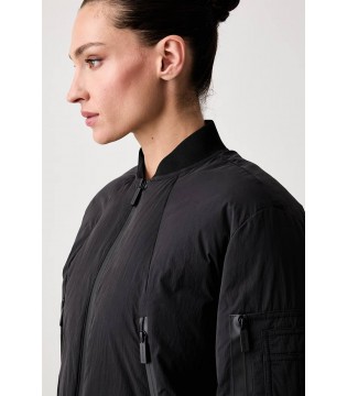 Бомбер жіночий чорний XW002431 Armani Exchange 3 - Respected-Person