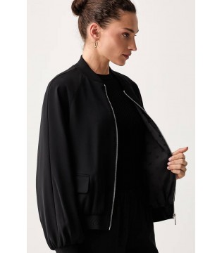 Жіноча куртка-бомбер чорна XW002906 Armani Exchange 2 - Respected-Person