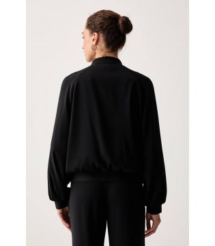 Жіноча куртка-бомбер чорна XW002906 Armani Exchange 1 - Respected-Person