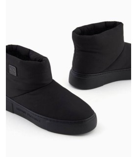 Уги женские с плащовки черные XW001669 Armani Exchange  1 - Respected-Person